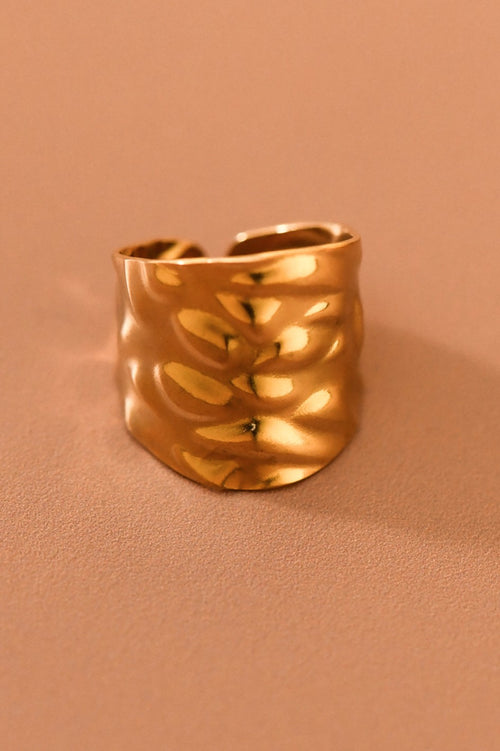 The Solène Hammered Ring