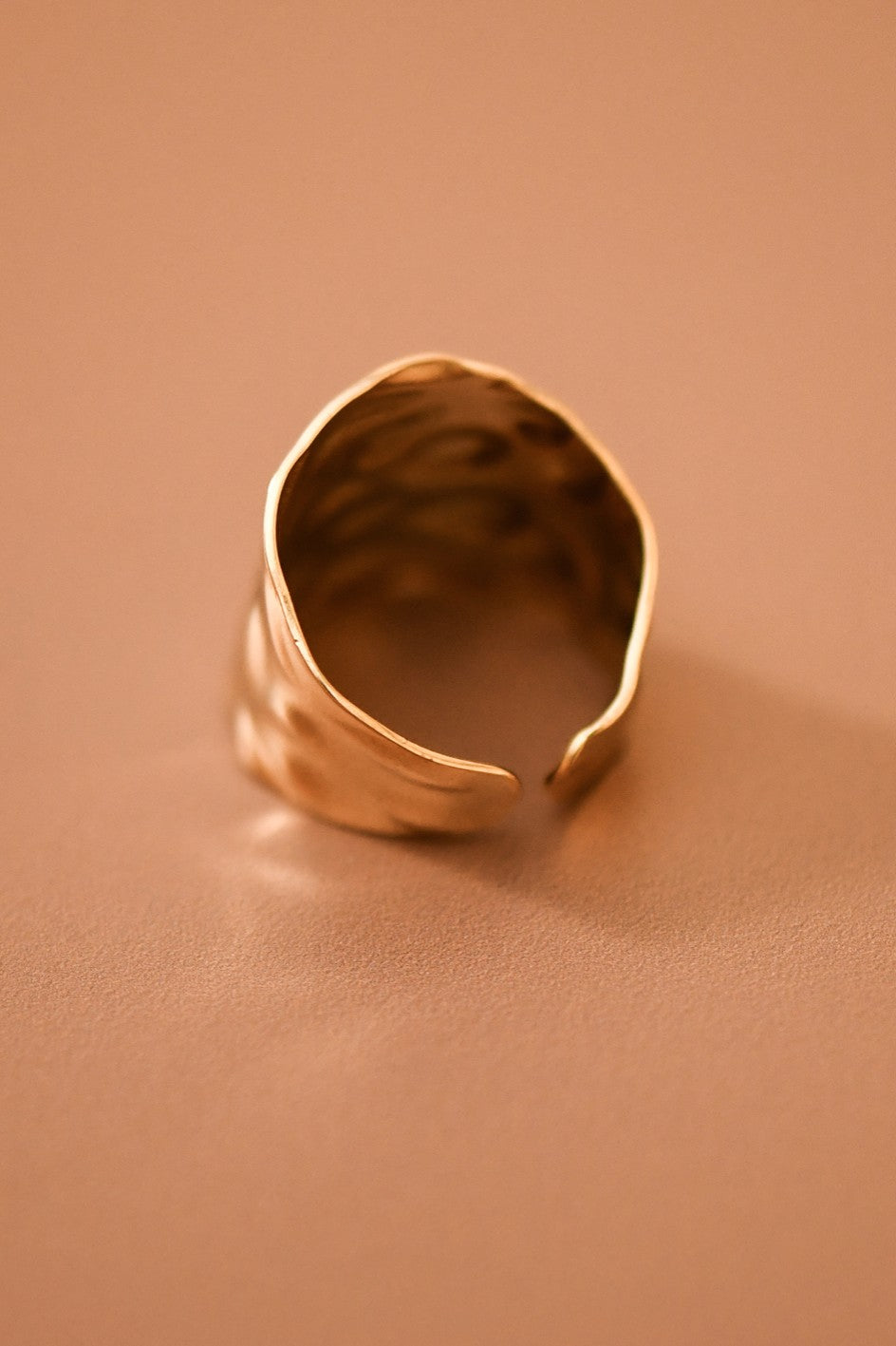 The Solène Hammered Ring