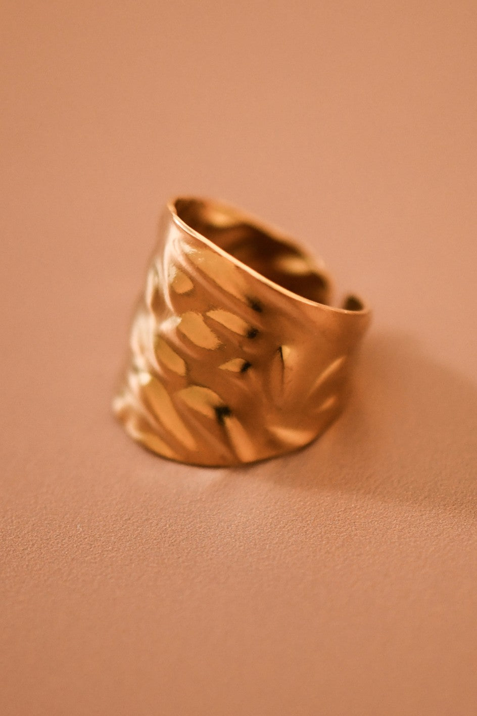 The Solène Hammered Ring