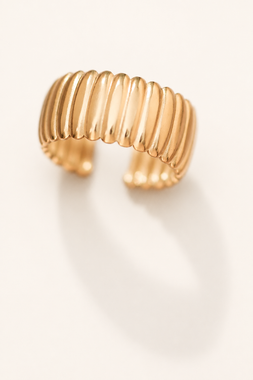 The Lucienne Ribbed Ring